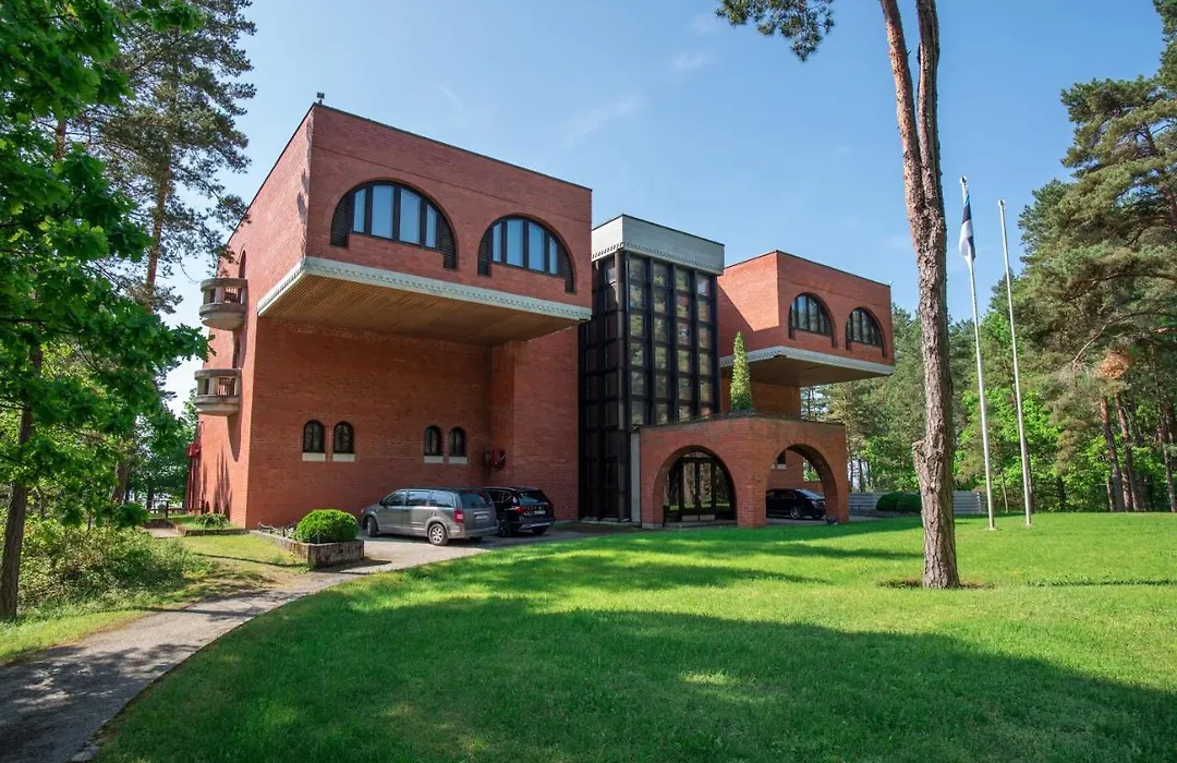 Villa Andropoff-1